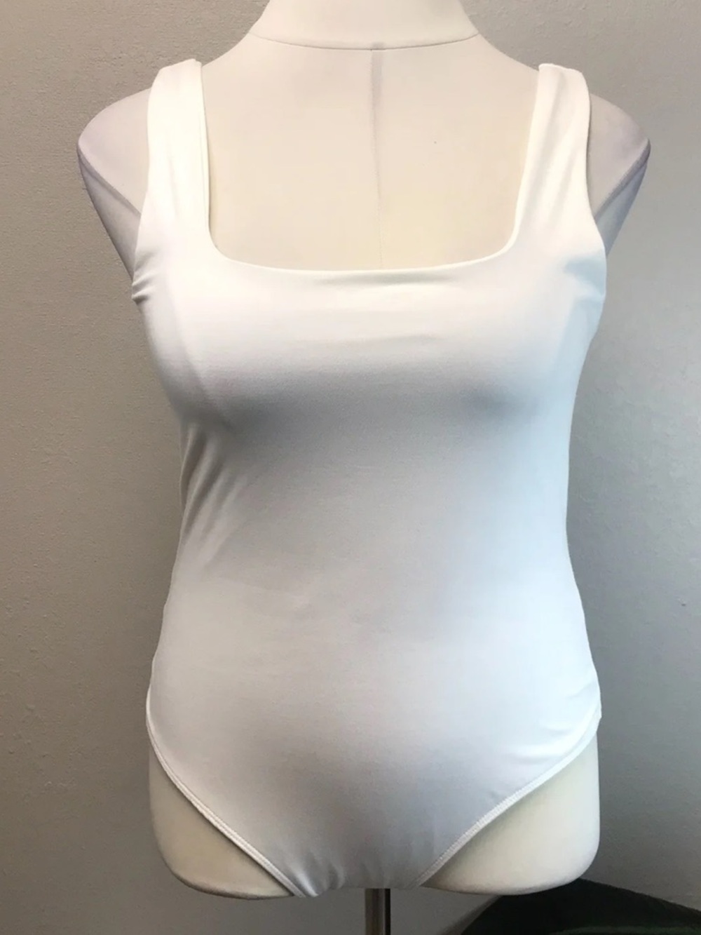 Arula White Square Neck Bodysuit - New - Size 14/16